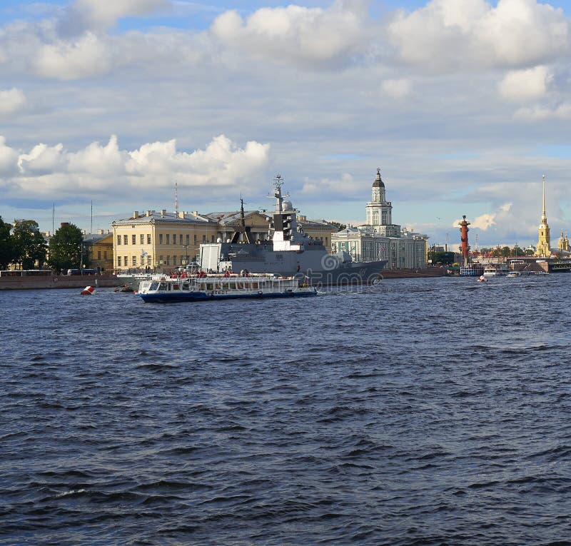 Amiral Makarov de frégate à St Petersburg, Russie images libres de droits Amiral Makarov de frégate à St Petersburg, Russie images libres de droits