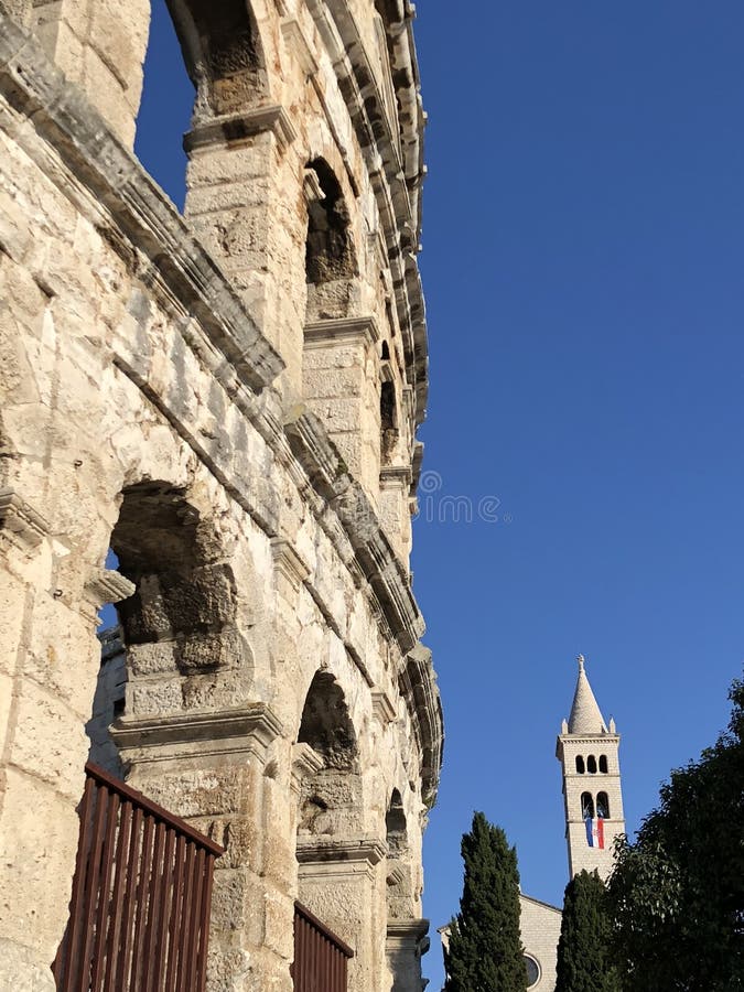 Amphitheatreruine in den Pula/in Kroatien stockfoto Amphitheatreruine in den Pula/in Kroatien stockfoto