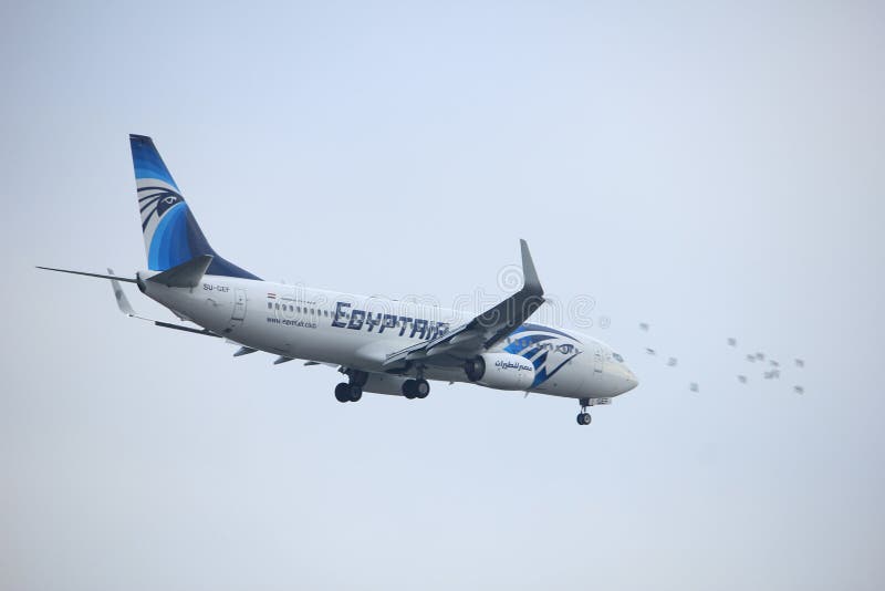 Amsterdam die Niederlande - 14. Januar 2018: SU-GEF EgyptAir Boeing 737