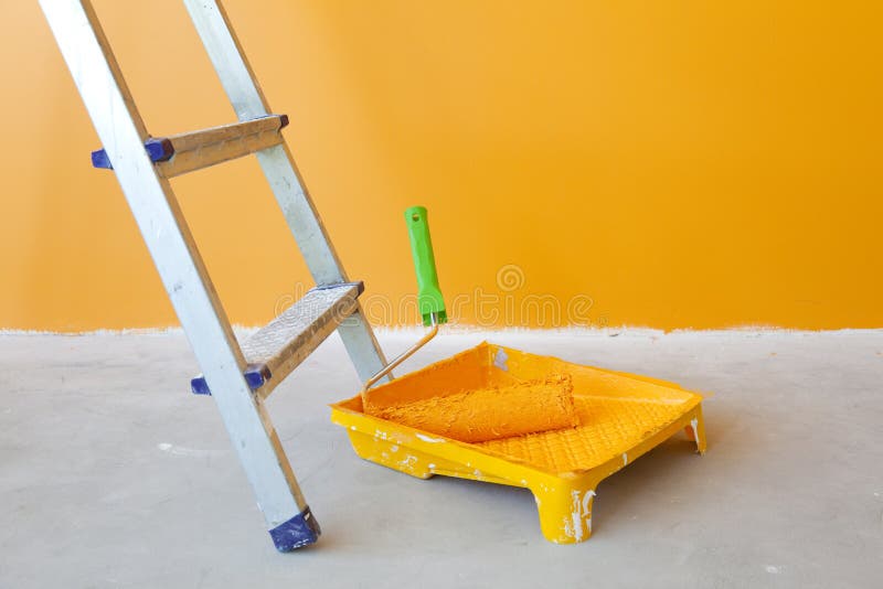 Amélioration de l'habitat/rouleau d'échelle et de peinture photographie stock Amélioration de l'habitat/rouleau d'échelle et de peinture photographie stock