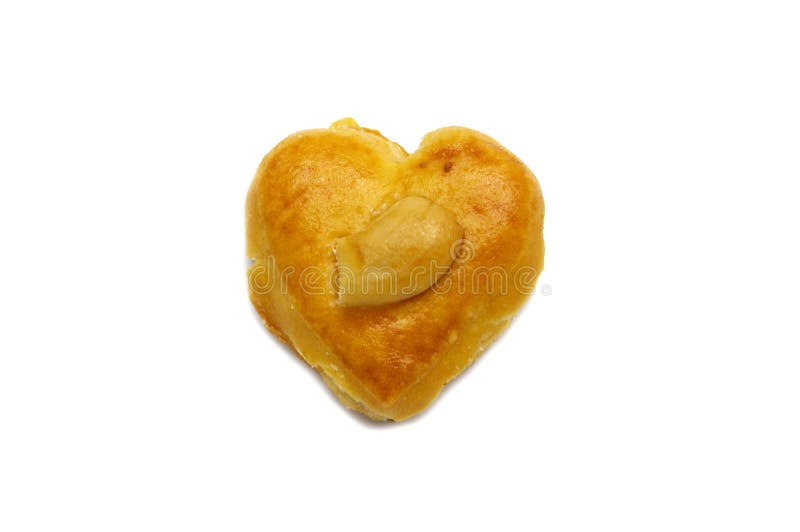 Anacardo o galletas de Singapur de la forma del corazón aisladas en el fondo blanco foto de archivo Anacardo o galletas de Singapur de la forma del corazón aisladas en el fondo blanco foto de archivo