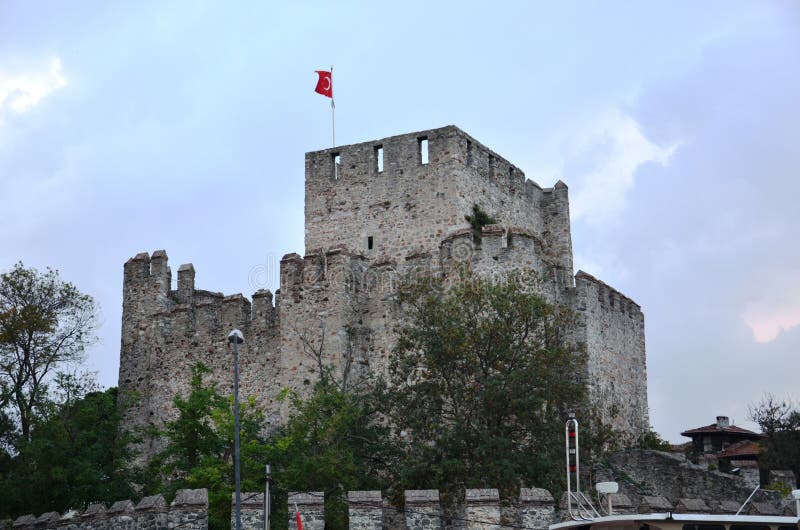 Anatolian Castle (Anadolu Hisari) In Istanbul.Historically Known As Guzelce  Hisar(meaning Proper Castle) Is A Fortress Located In Anatolian (Asian)  Side Of The Bosporus Stock Photo, Picture and Royalty Free Image. Image  91285798.