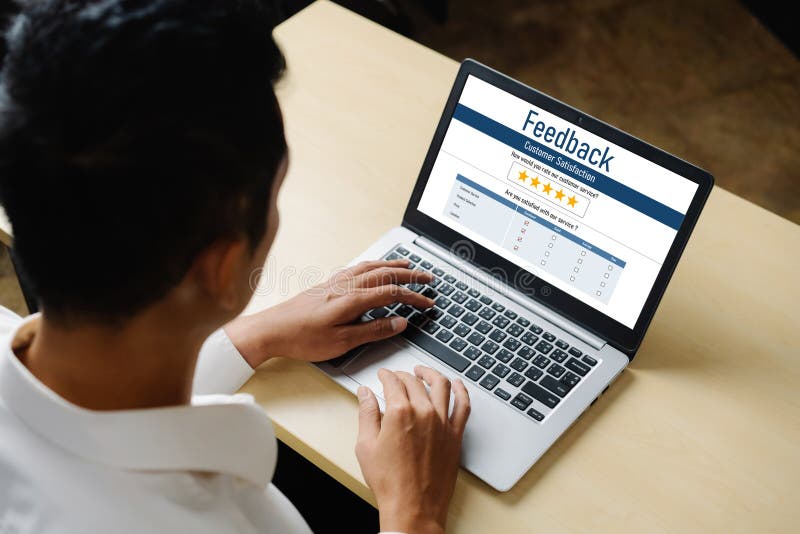 Analisi dei feedback e delle recensioni dei clienti con il software più compatto immagine stock