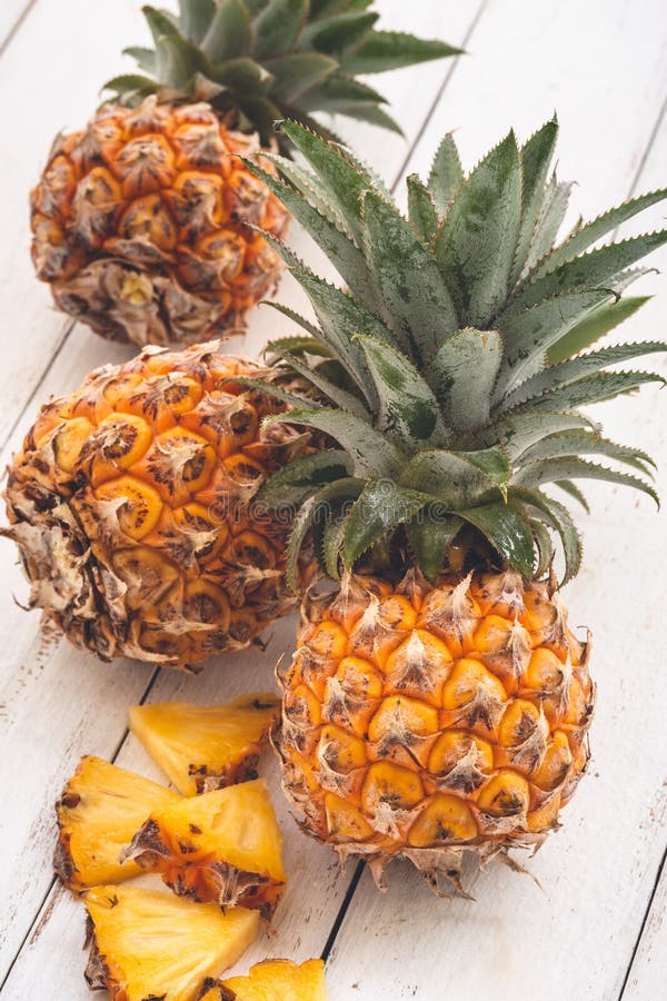 Ananas frais photo libre de droits Ananas frais photo libre de droits