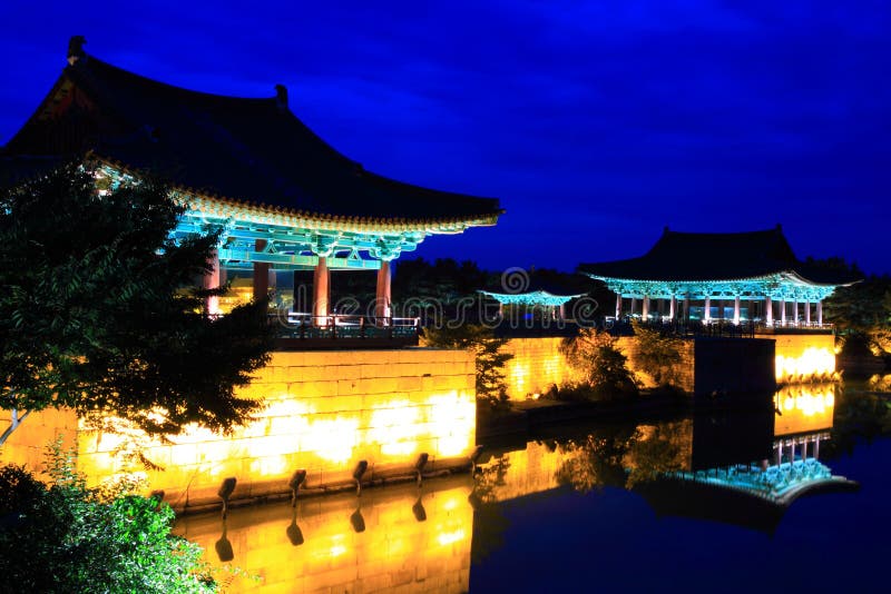 AnapjiTeich, Gyeongju, Korea Reihe 3 Stockfoto Bild von kultur