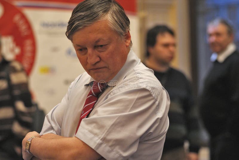 World champion Anatoly Karpov during simultaneous exhibition against young  chess players Stock Photo - Alamy