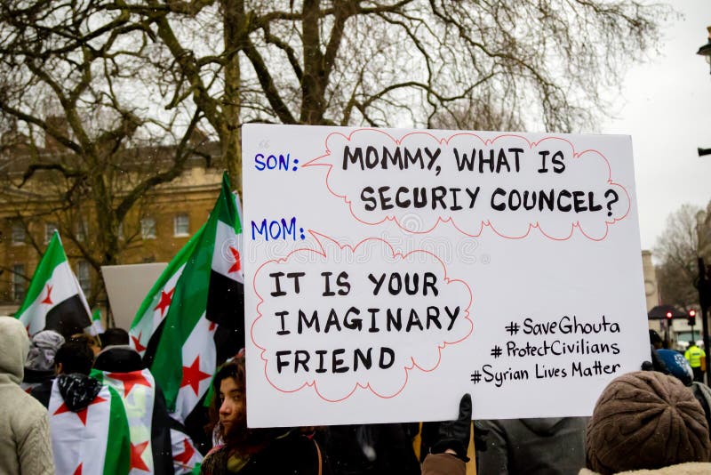 Anci Syryjscy prezydenta Assad protestujący maszerują w środkowym Londyn. Londyn, Zjednoczone Królestwo, 17th Marzec 2018: - Anty Syryjski prezydenta Assad protestujących marsz w środkowym Londyn na 7th rocznicie początek Syryjska cywilna wojna