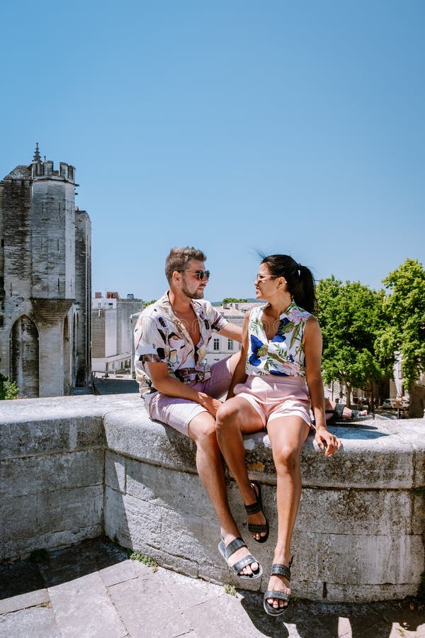 Ancienne saintbenezet south Provence France Avignon palais des papes d'Avignon France de voyage de ville de couples photo stock