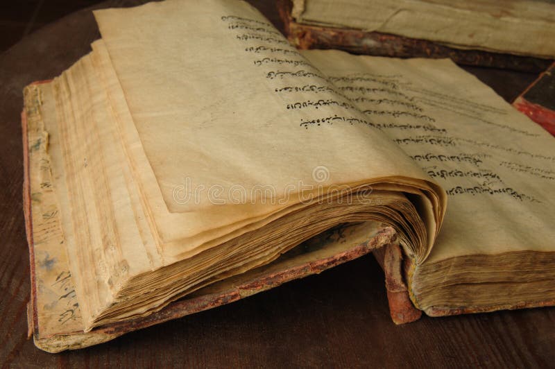 Ancient arabic book stock image. Image of dark, quran 93389435