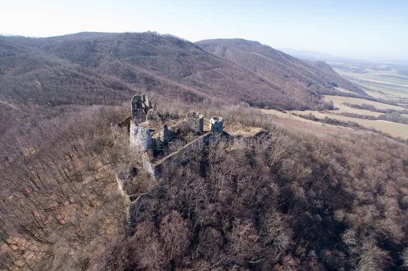 Zrúcanina starobylého hradu