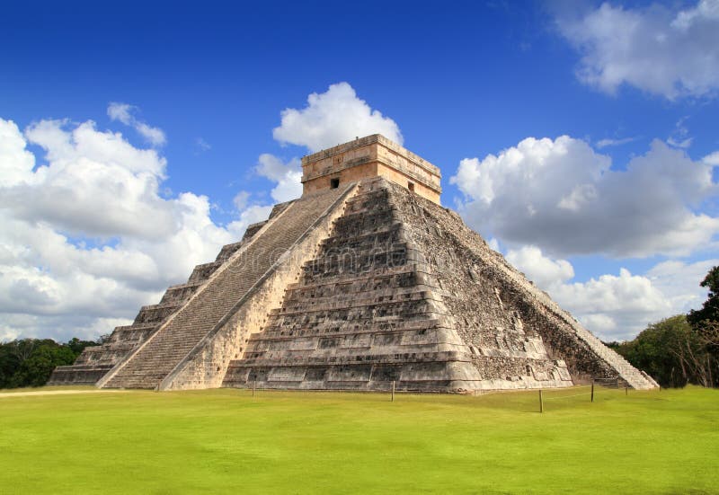 Ancient Chichen Itza Mayan pyramid temple Mexico