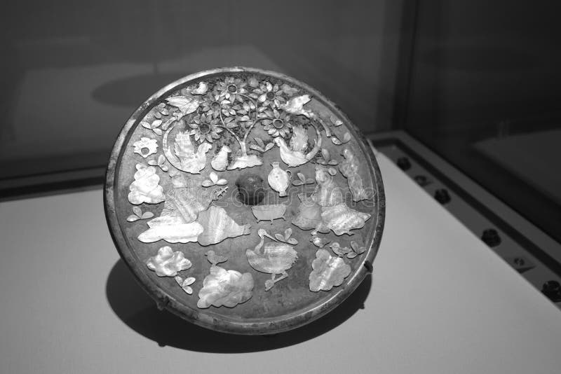 The ancient Chinese metal round artwork, black and white image royalty free stock image The ancient Chinese metal round artwork, black and white image royalty free stock image