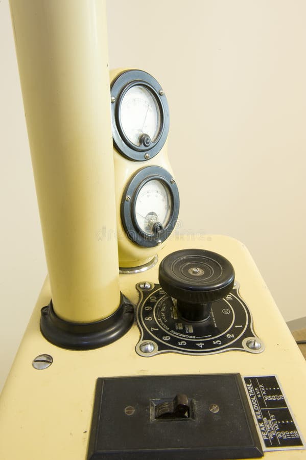 An Ancient Dental Xray Machine Picture. Image 6177336