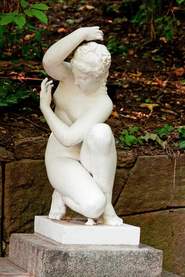 Ancient greek statue of Venus bather