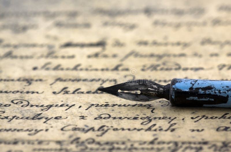 Starověké dopis a staré modré pero.