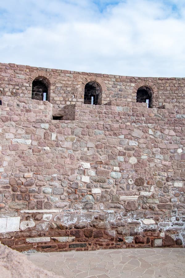 Ancient Stone Wall Architecture: Historical Masonry, Fortification Texture, Medieval Building Design stock photos