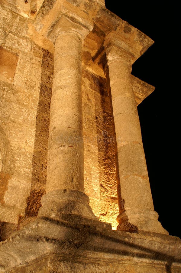 Antiguo columna en, grecia isla.