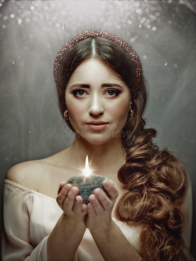 Andlig kvinnlig stående, skönhetblondinkvinna royaltyfri fotografi Andlig kvinnlig stående, skönhetblondinkvinna royaltyfri fotografi