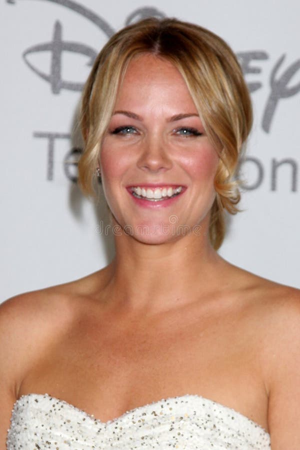 Andrea Anders. 