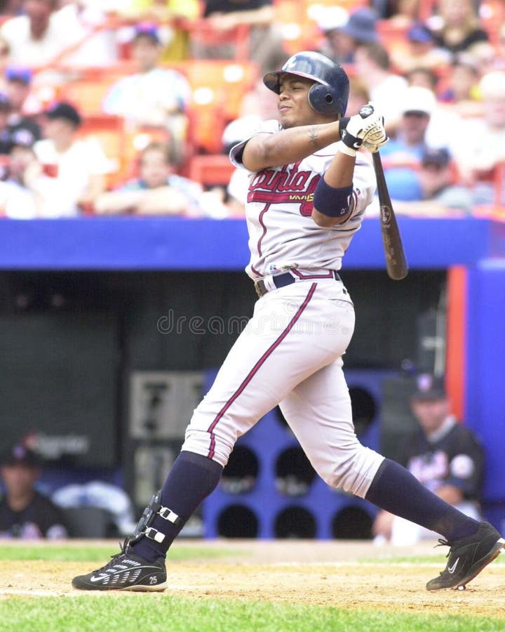 Atlanta Braves slugger Andruw Jones. (Image taken from color slide.). Atlanta Braves slugger Andruw Jones. (Image taken from color slide.)