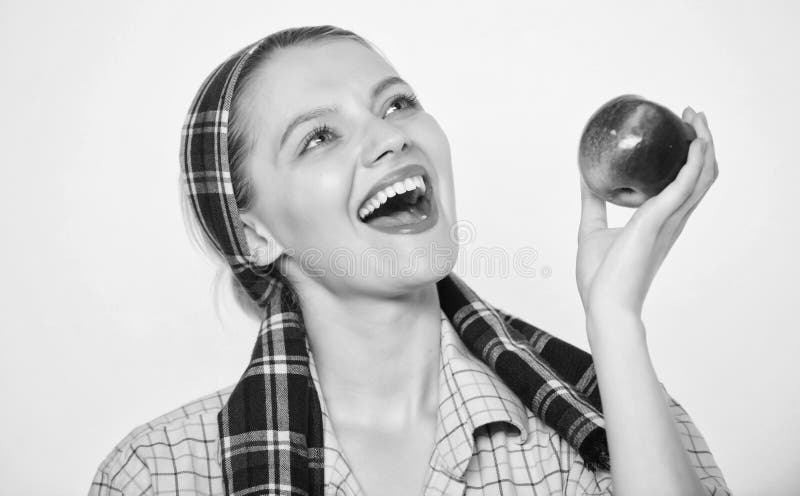 Anfangsapfeldi?t Frau mag nat?rliche Fr?chte Artgriff-Apfelwei? des Landwirtg?rtnerapfelernte M?dcheng?rtners rustikales lizenzfreies stockbild Anfangsapfeldi?t Frau mag nat?rliche Fr?chte Artgriff-Apfelwei? des Landwirtg?rtnerapfelernte M?dcheng?rtners rustikales lizenzfreies stockbild