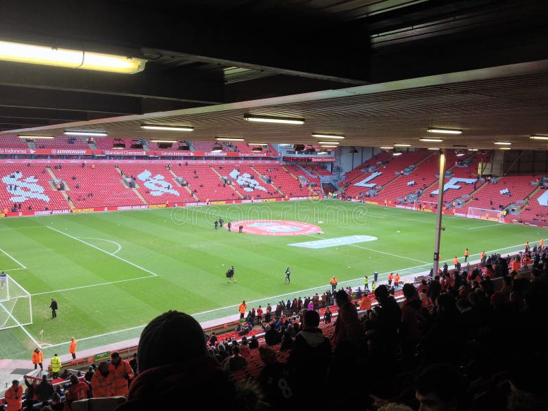 A Sala De Mudança No Estádio De Anfield Em Liverpool, Reino Unido Imagem  Editorial - Imagem de britânico, cidade: 122762180