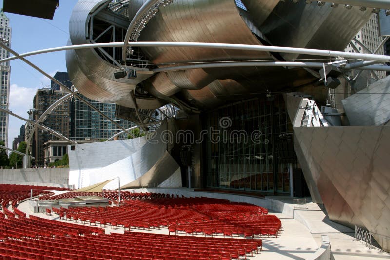 Seats available in the outdoor Chicago theatre. Seats available in the outdoor Chicago theatre