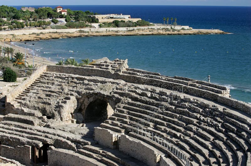 Anfiteatro. Las Ruinas Romanas En España Imagen de archivo Imagen de