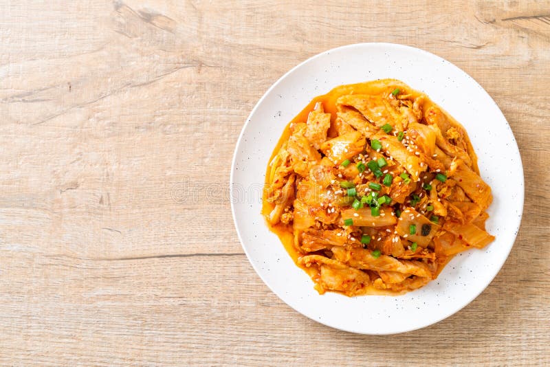 Angebratenes Schweinefleisch mit kimchi lizenzfreies stockbild Angebratenes Schweinefleisch mit kimchi lizenzfreies stockbild