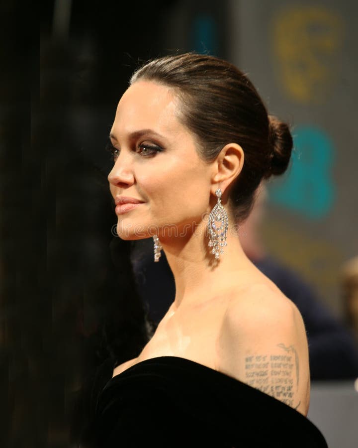 Angelina Jolie Aktorka Obraz Stock Editorial Obraz Złożonej Z Kolczyki 114971419