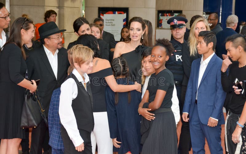 Angelina Jolie gathering her kidsfor a photo op at the Premiere of Netflix`s Film`s `First They Killed My Father` during the Toronto International Film Festival at Princess of Wales Theatre . Director Angelina Jolie . Celebrity premiere. Angelina Jolie gathering her kidsfor a photo op at the Premiere of Netflix`s Film`s `First They Killed My Father` during the Toronto International Film Festival at Princess of Wales Theatre . Director Angelina Jolie . Celebrity premiere