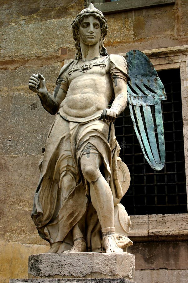 Angelo di rame di pietra fotografie stock libere da diritti Angelo di rame di pietra fotografie stock libere da diritti