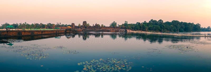 Angkor Wat Khmer Buddhist Temple Complex Entrance Gate Sunrise Sky Siem Reap Cambodia