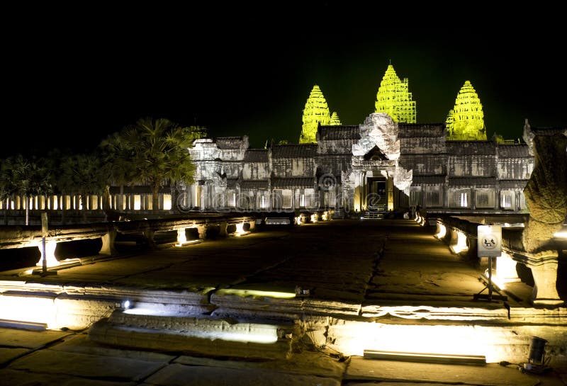 Angkor Wat At Night Stock Image. Image Of Night, Angkor - 8382503