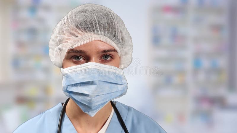 Animation d'une femme médecin portant un masque covid19 banque de vidéos
