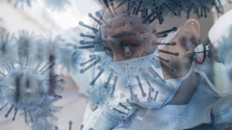 Animation de macro coronavirus covid19 cellules se répandant sur une femme asiatique mettant sur un masque banque de vidéos