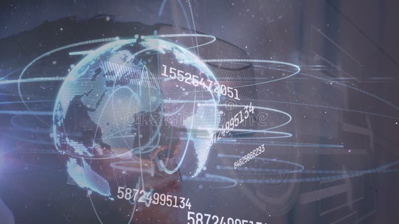 Animazione di numeri connessioni e globo sull'uomo caucasico nelle cuffie vr royalty illustrazione gratis