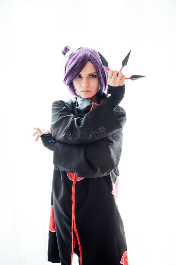 Anime da menina com o ninja roxo do samurai do cabelo foto de stock royalty free Anime da menina com o ninja roxo do samurai do cabelo foto de stock royalty free