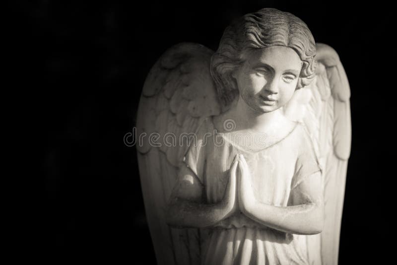 Imagem Preto E Branco Do Anjo Foto de Stock - Imagem de anjo, escuro:  113657962