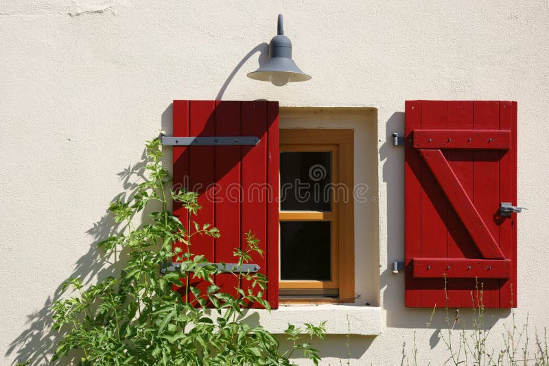 Anlage umgebenes Fenster stockbild Anlage umgebenes Fenster stockbild