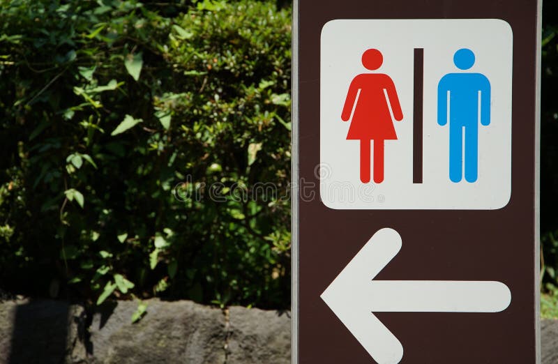 Anleitungsschild der öffentlichen Toilette im Freien lizenzfreie stockfotos Anleitungsschild der öffentlichen Toilette im Freien lizenzfreie stockfotos