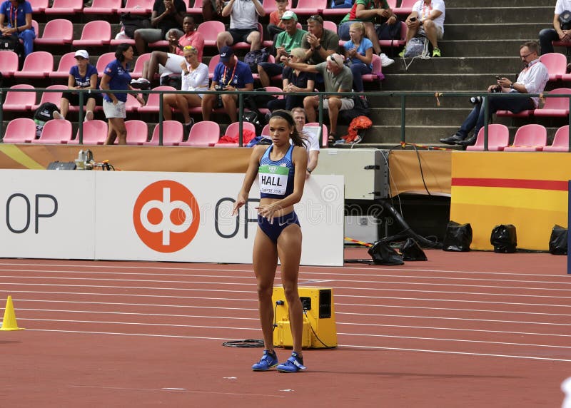 ANNA HALL U.S.A., atleta americano di atletica sull'evento di heptathlon nel mondo U20 di IAAF fotografia stock ANNA HALL U.S.A., atleta americano di atletica sull'evento di heptathlon nel mondo U20 di IAAF fotografia stock
