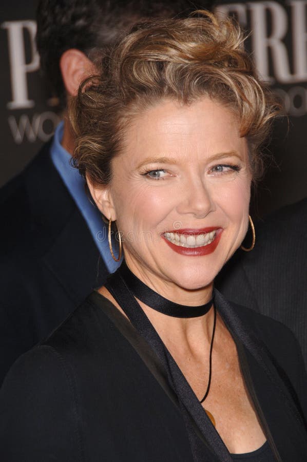 Actress ANNETTE BENING at the 13th Annual Premiere Magazine Women in Hollywood gala at the Beverly Hills Hotel. September 20, 2006 Los Angeles, CA 2006 Paul Smith / Featureflash