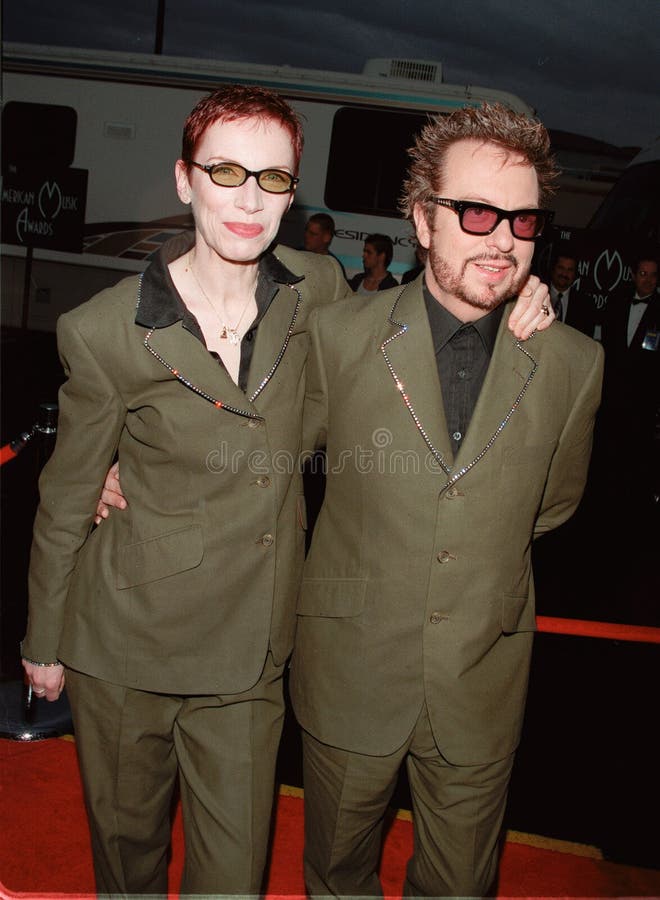 17JAN2000: "Eurythmics" stars DAVE STEWART & ANNIE LENNOX at the American Music Awards in Los Angeles. Paul Smith / Featureflash. 17JAN2000: "Eurythmics" stars DAVE STEWART & ANNIE LENNOX at the American Music Awards in Los Angeles. Paul Smith / Featureflash