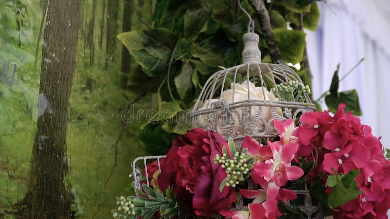 Anordnung für Blumen in einem Ort der Hochzeit