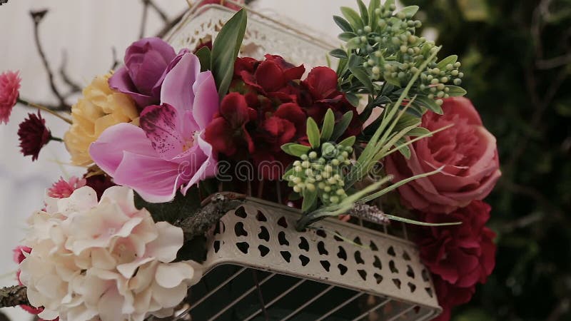 Anordnung für Blumen in einem Ort der Hochzeit