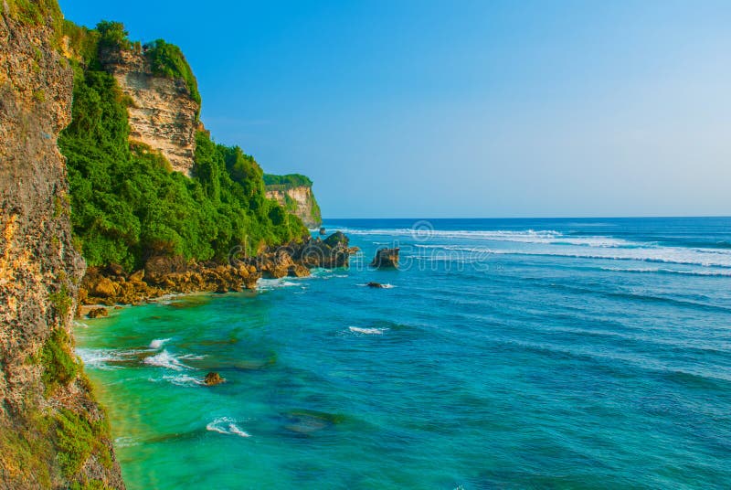 Ansicht Der Klippen Und Des Meeres In Bali Indonesien  