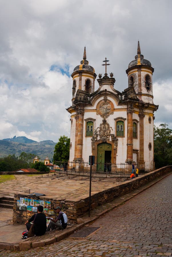 Ansicht historischen barocken Kirche Igreja-Sao Francisco de Assis, Ouro Preto, Minas Gerais, Brasilien lizenzfreie stockfotos Ansicht historischen barocken Kirche Igreja-Sao Francisco de Assis, Ouro Preto, Minas Gerais, Brasilien lizenzfreie stockfotos