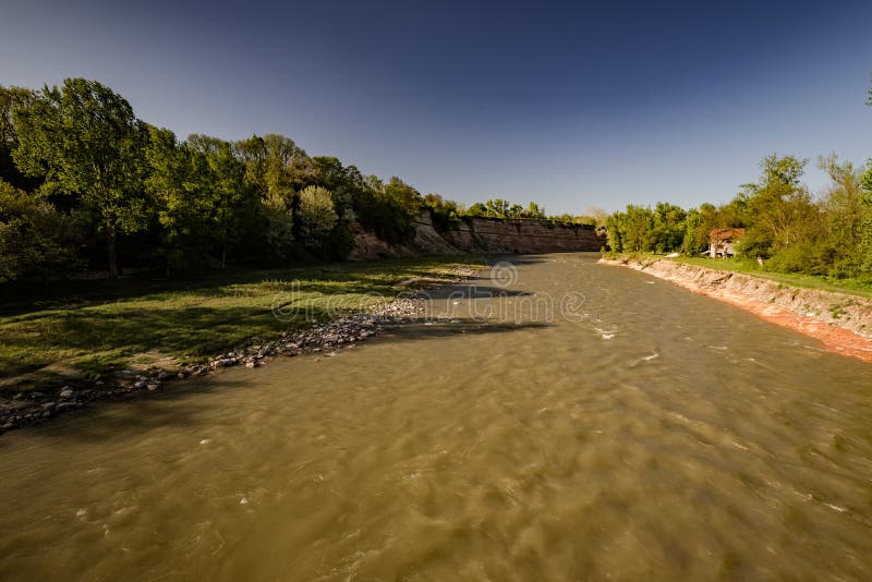 Ein Schmutziger Fluss  Durch New Mexiko Stockfoto Bild 