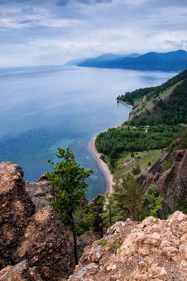 Ansicht über großen schönen See, Baikal See, Russland stockbild Ansicht über großen schönen See, Baikal See, Russland stockbild